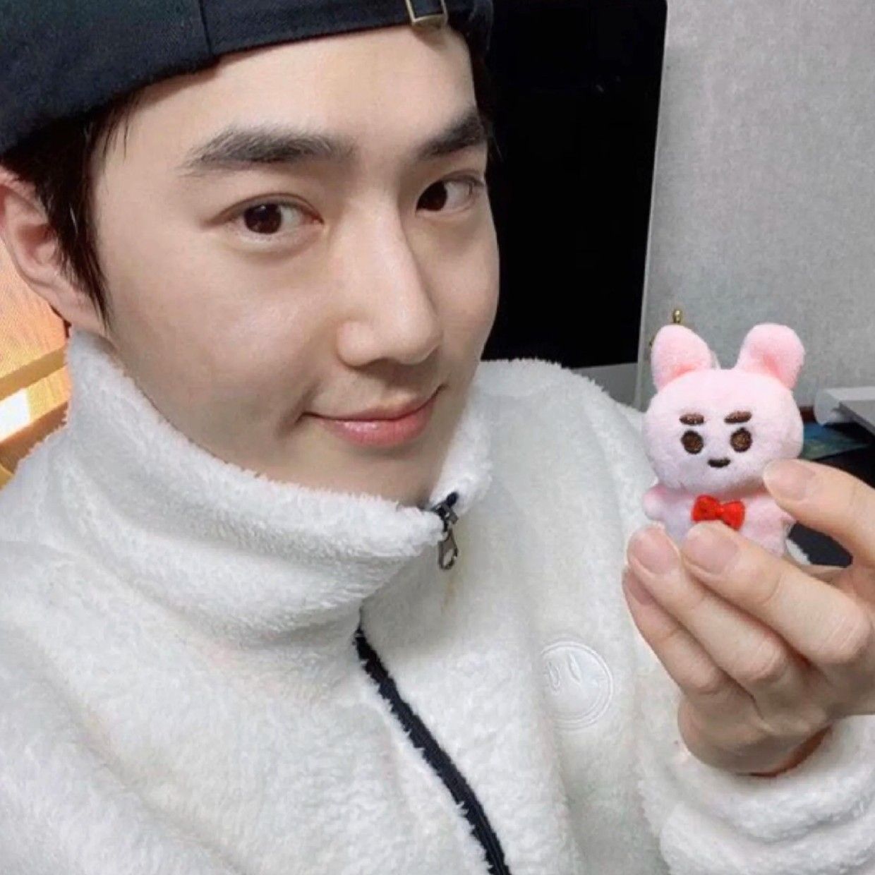 A moment captured by a fan of Suho