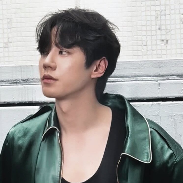 Behind-the-scenes cut of Lee Junyoung
