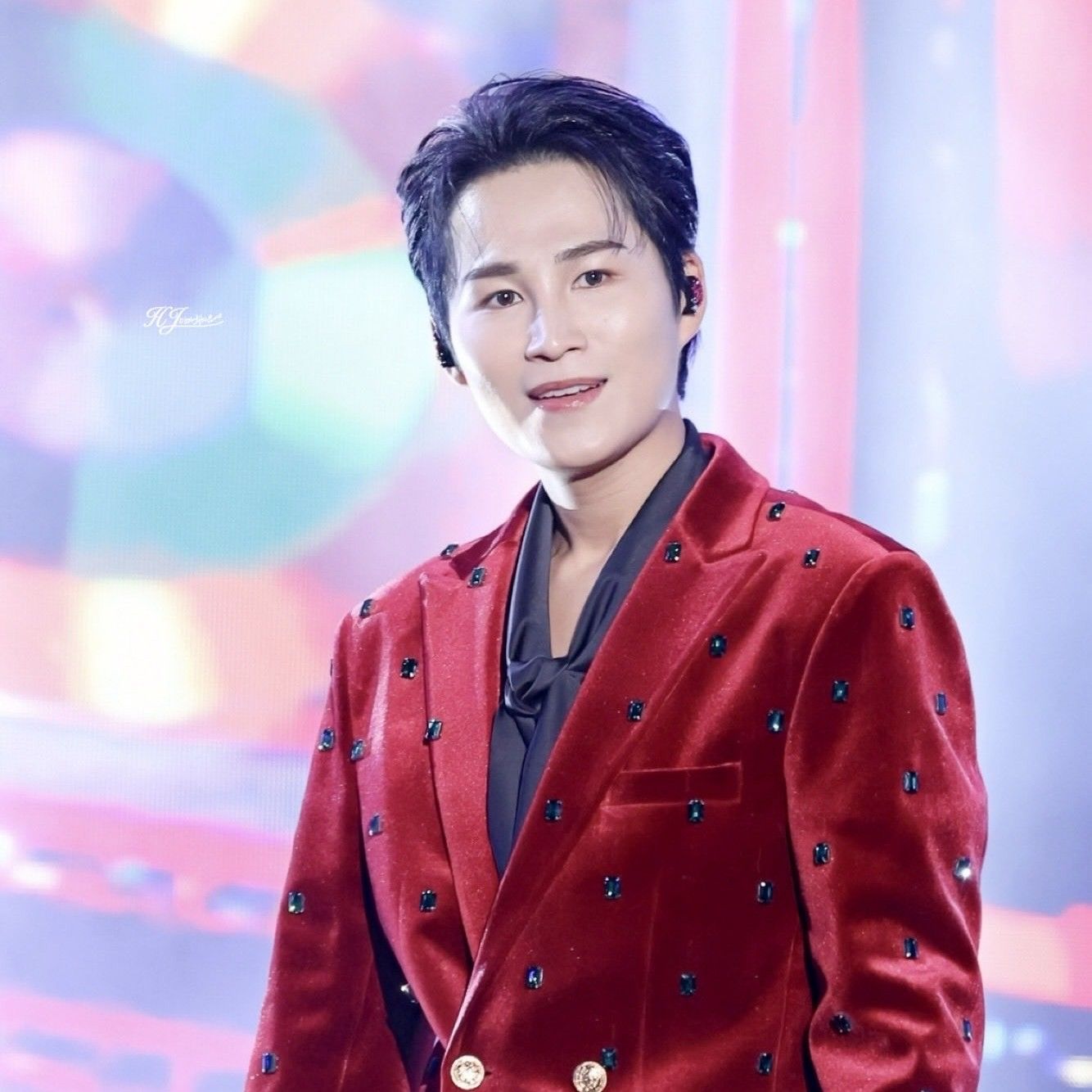 金熙栽的最新照片