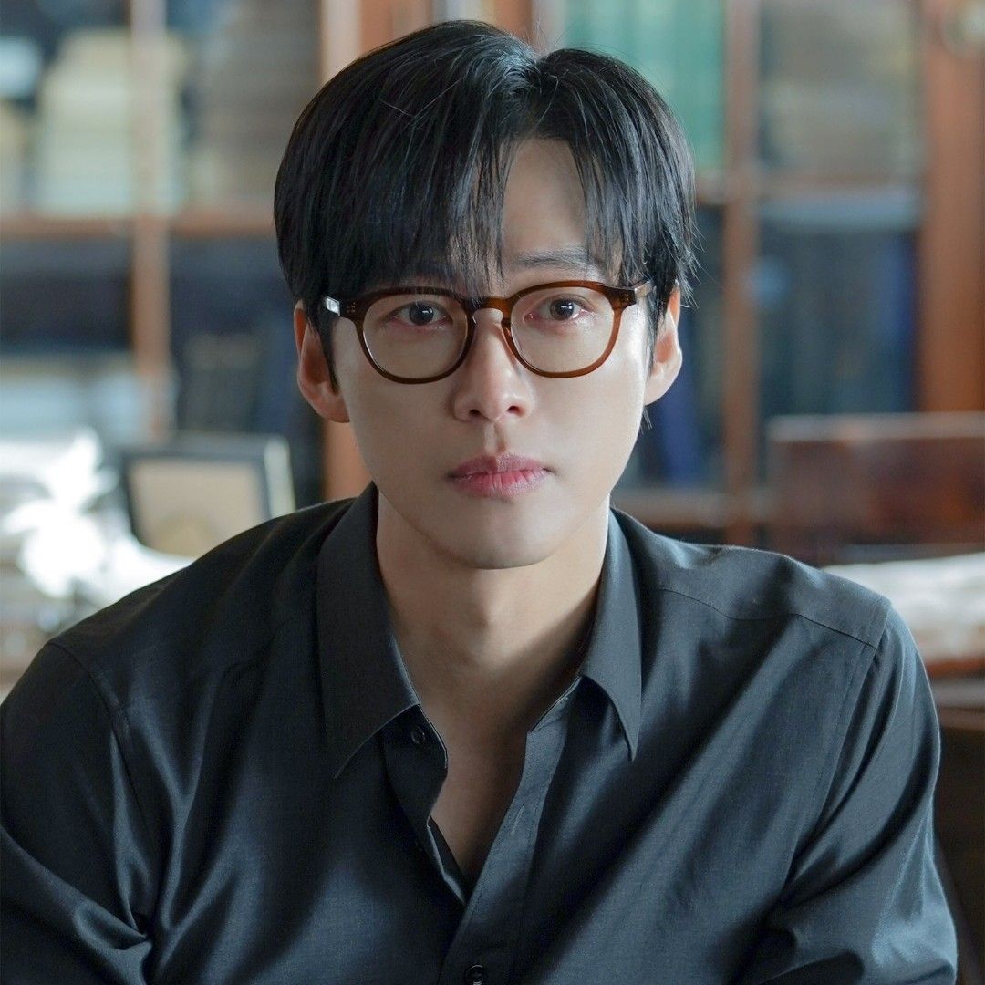 Latest photo of Namkoong Min