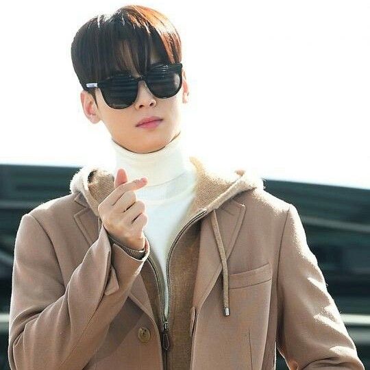 Latest photo of Cha Eunwoo