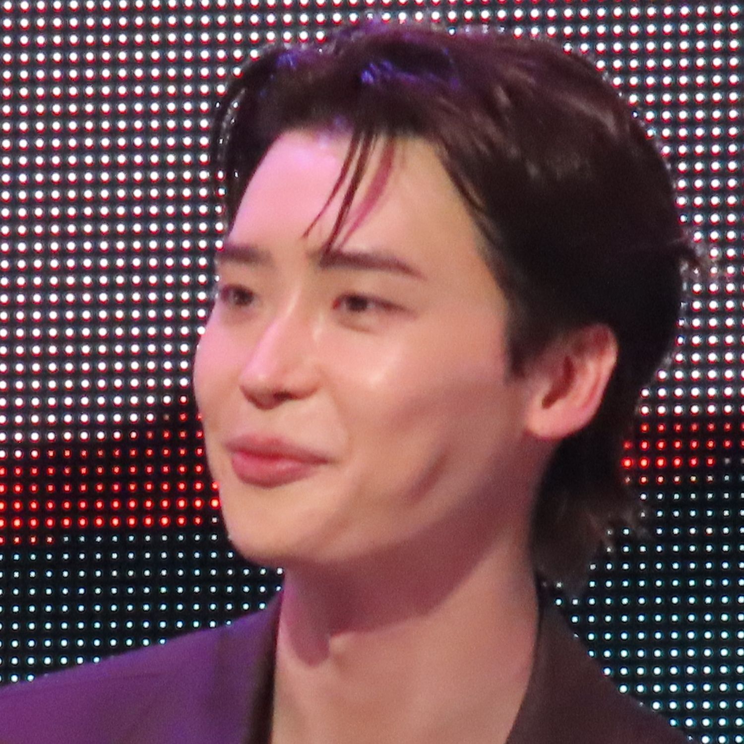 Recent activity shot of Lee Jongsuk