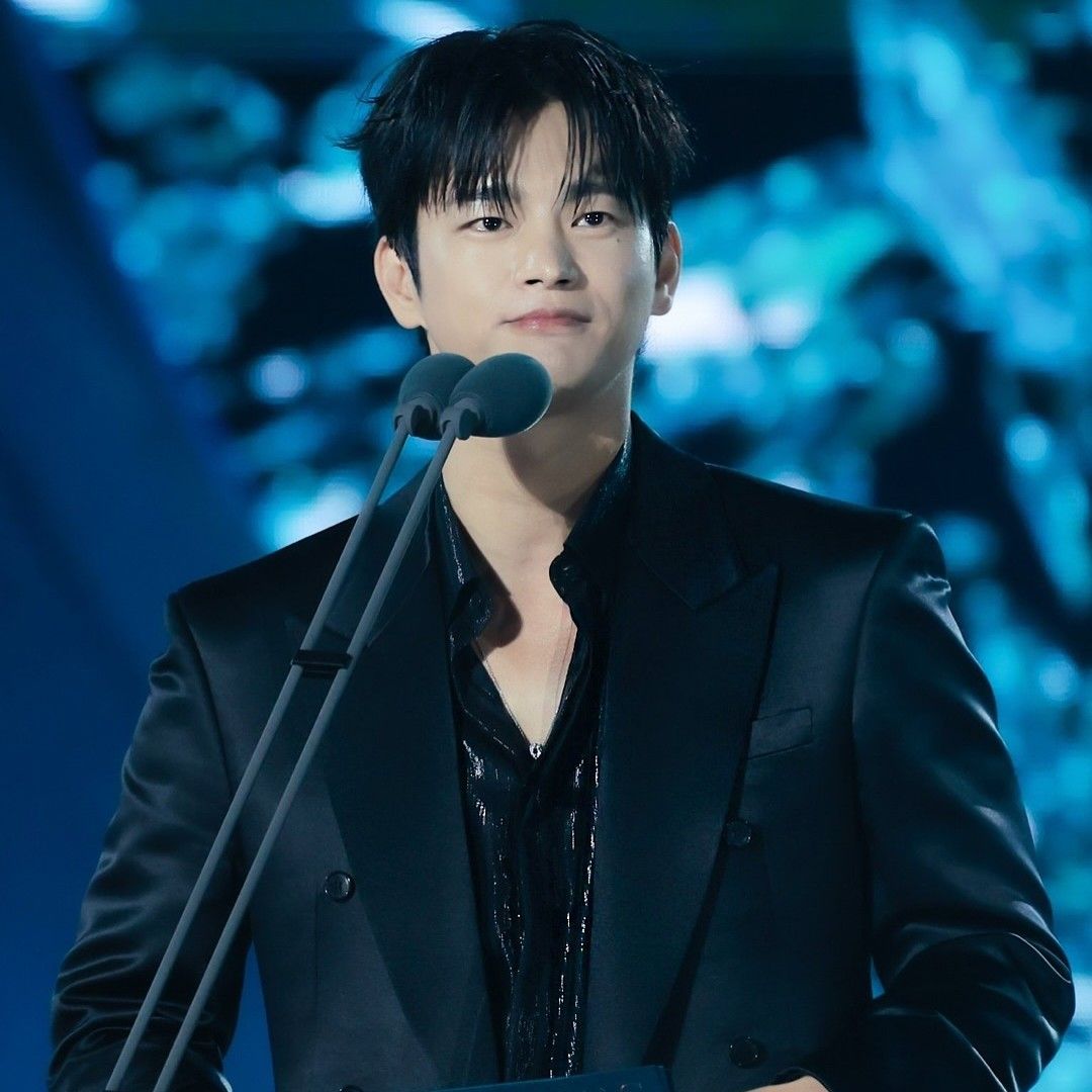 A moment captured by a fan of Seo Inguk