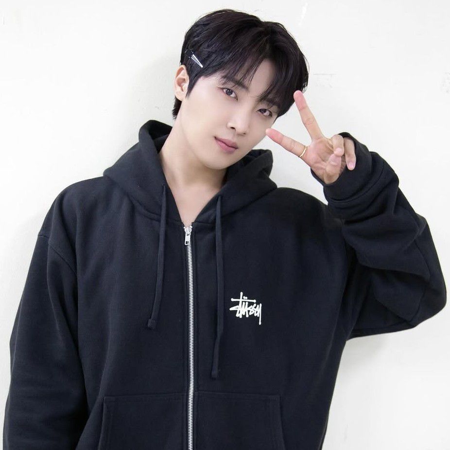 Latest photo of Hwang Yunsung