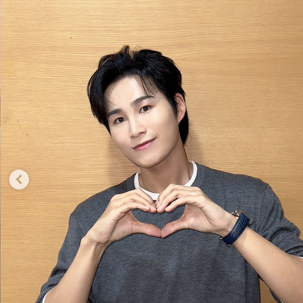 金熙栽的最新照片