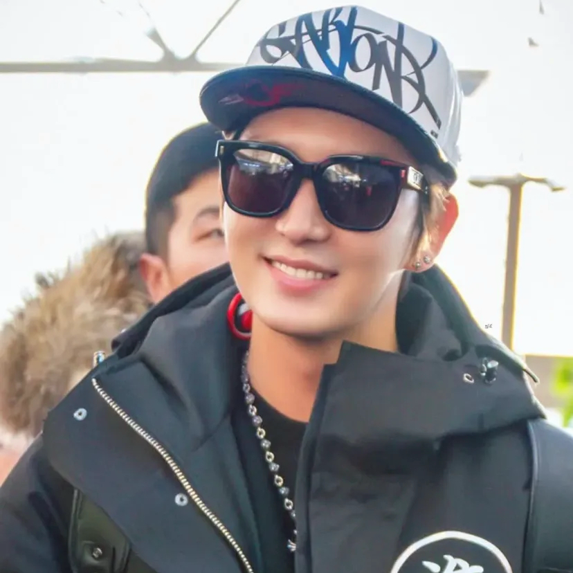 A moment captured by a fan of Lee Joongi