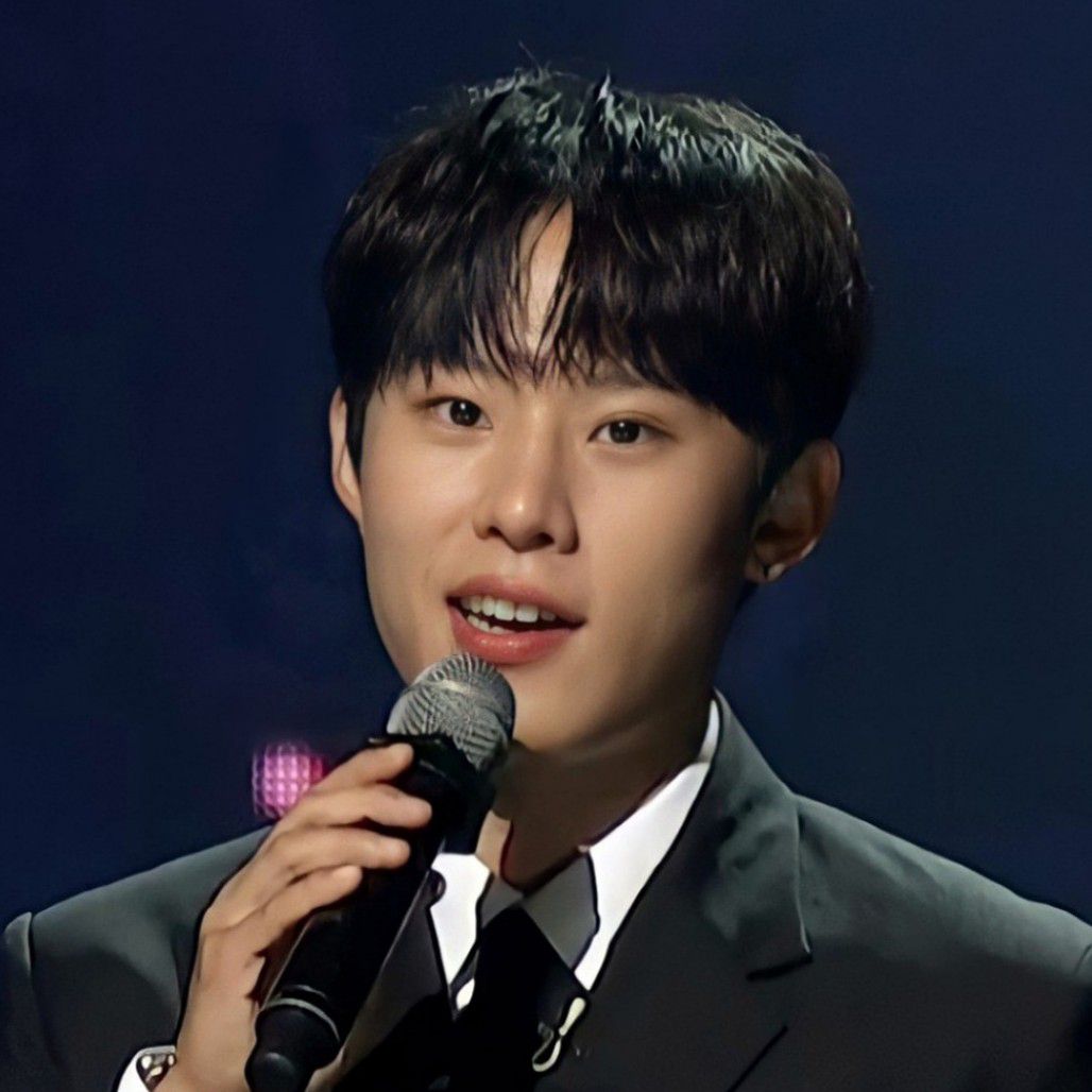 粉絲拍下的金聖喆瞬間