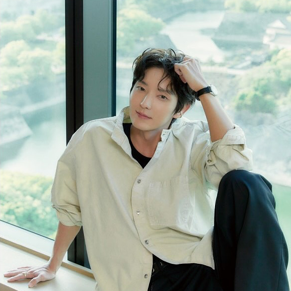 A moment captured by a fan of Lee Joongi