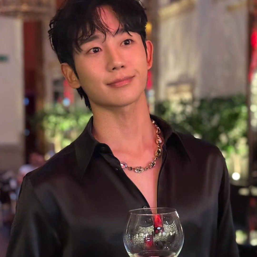 Behind-the-scenes cut of Jung Haein