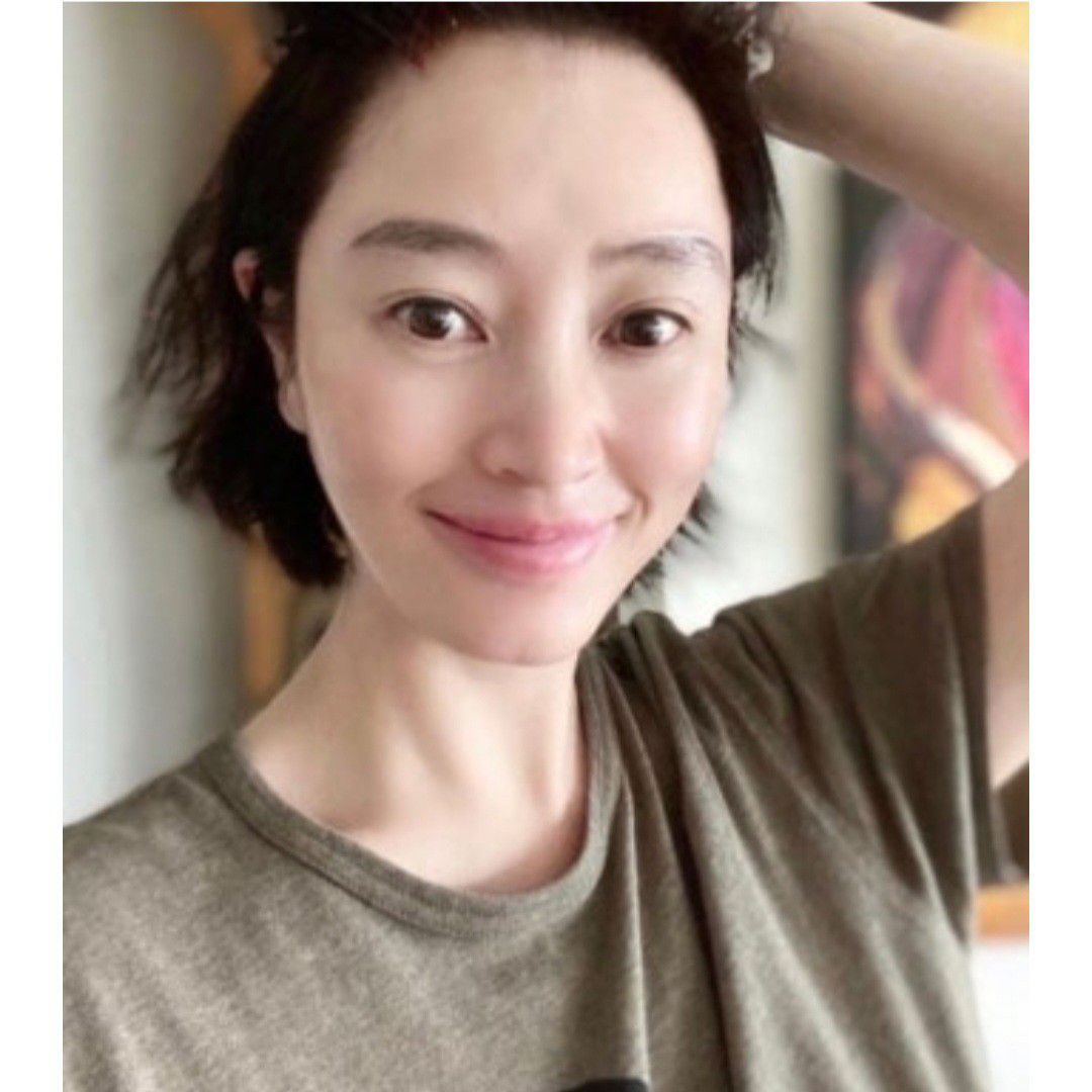 Behind-the-scenes cut of Kim Hyesoo