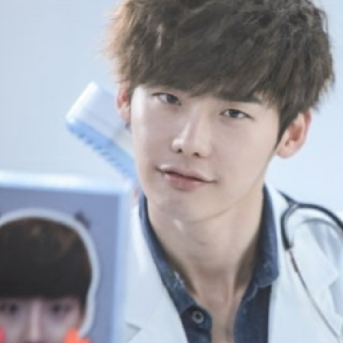 Behind-the-scenes cut of Lee Jongsuk