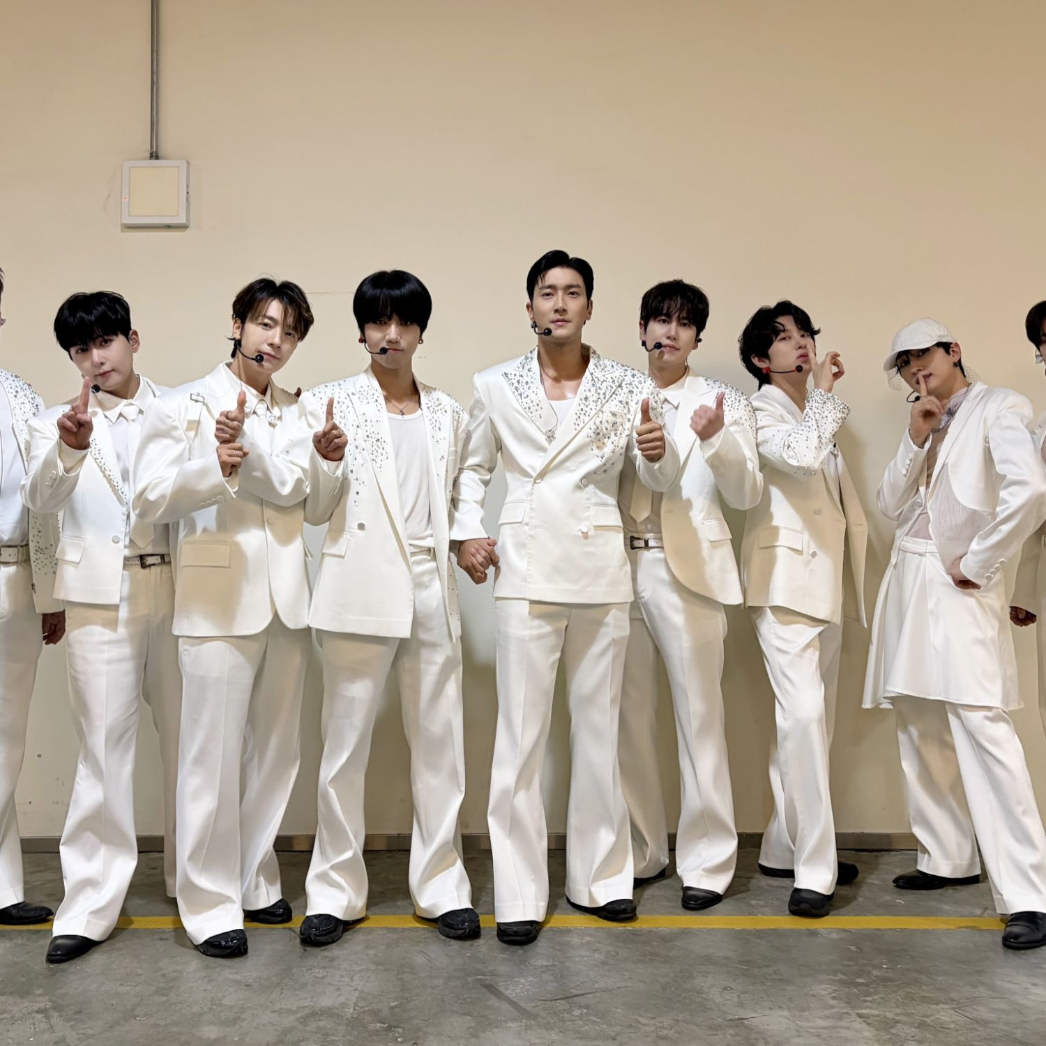 Behind-the-scenes cut of Choi Siwon