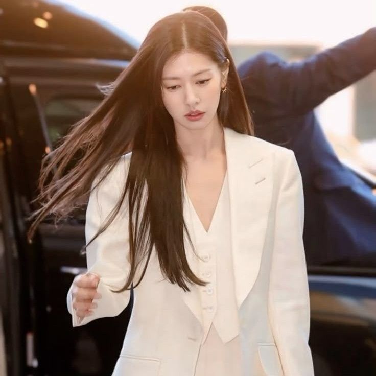 Recent activity shot of Jung Somin
