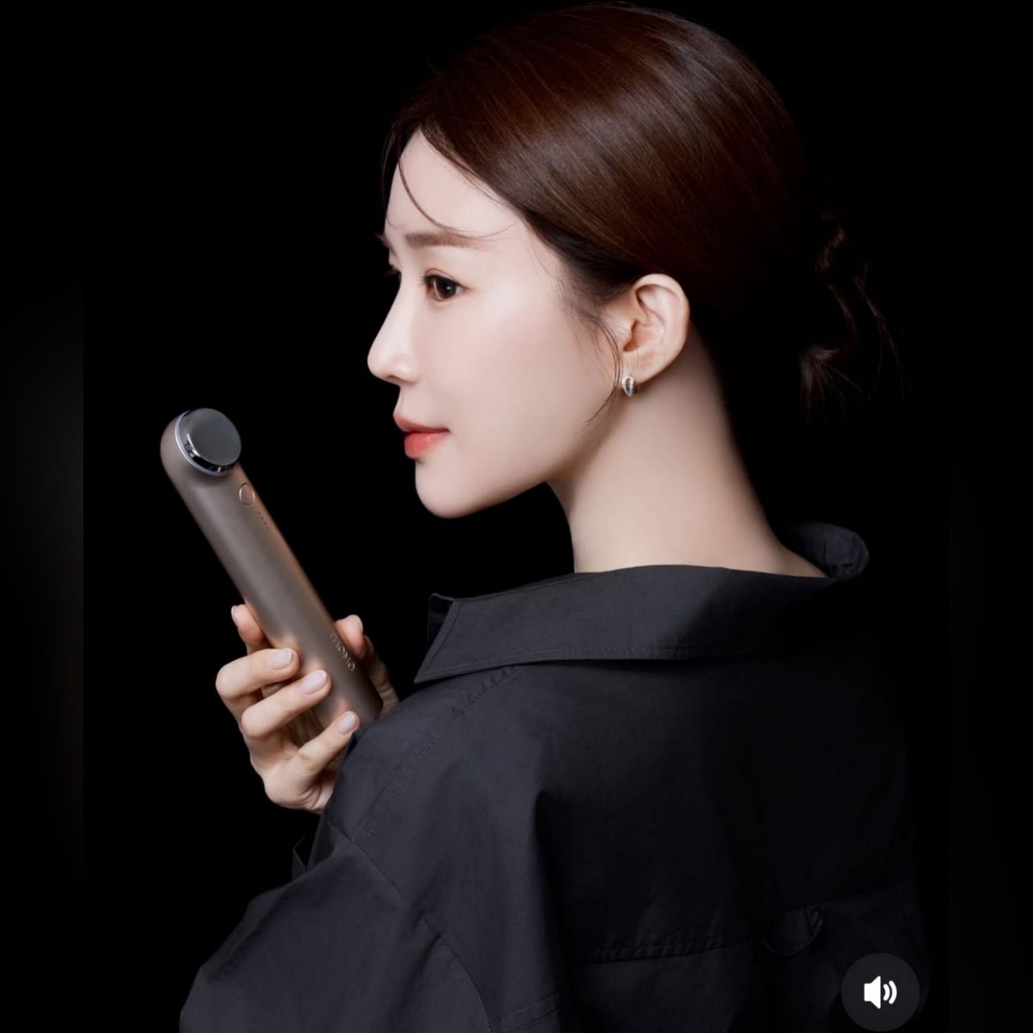 Behind-the-scenes cut of Yoo Inna