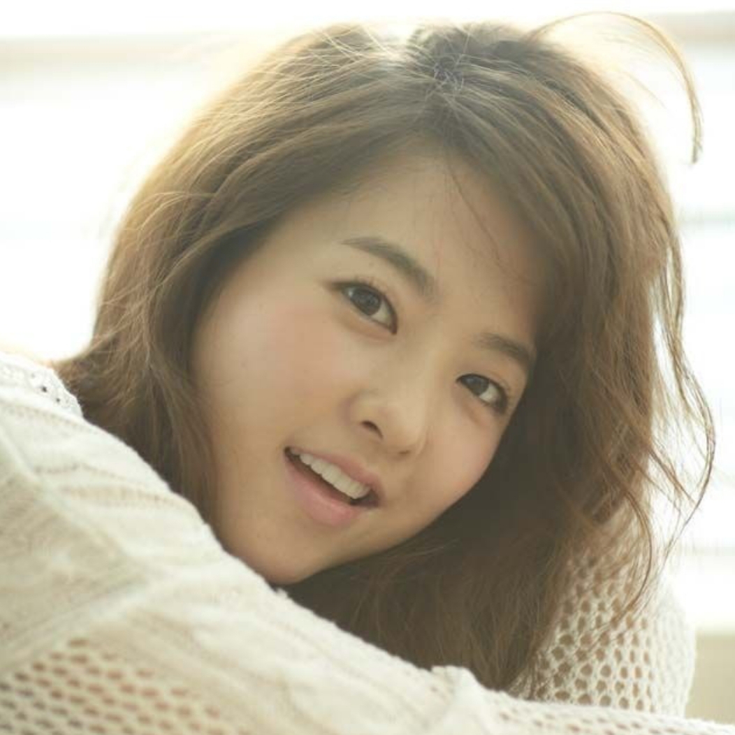 Behind-the-scenes cut of Park Boyoung