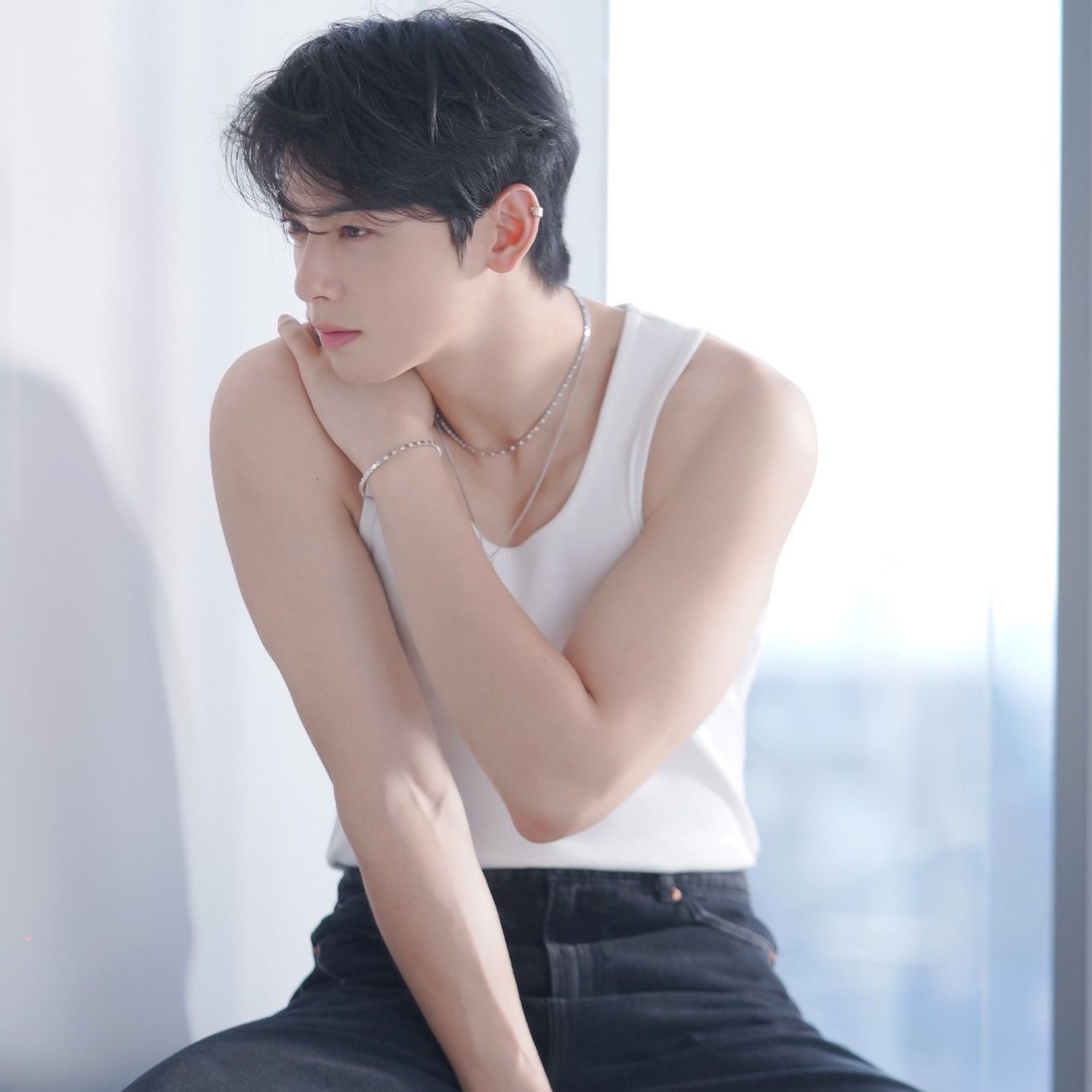 Foto terbaru dari Cha Eunwoo