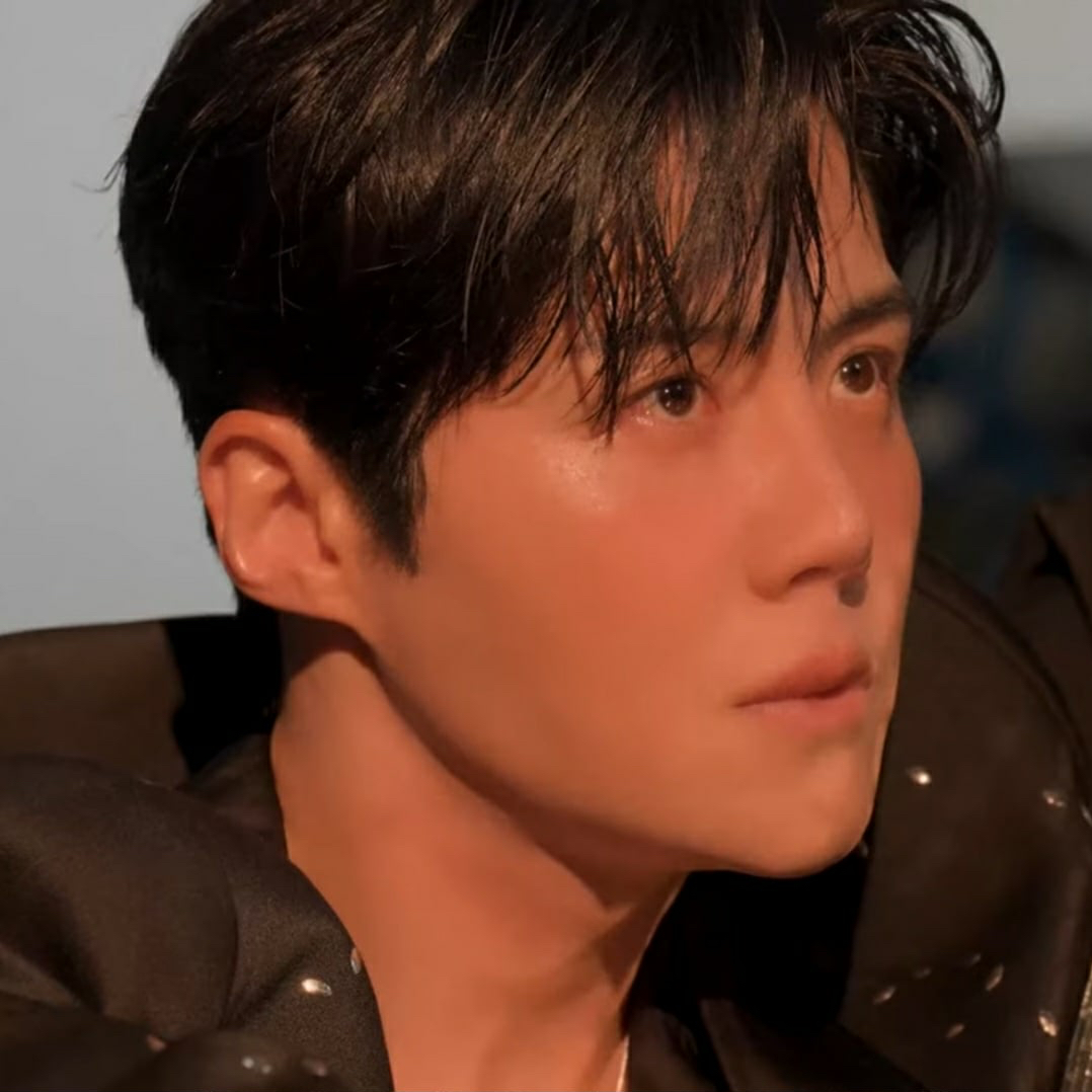 Behind-the-scenes cut of Kim Seonho