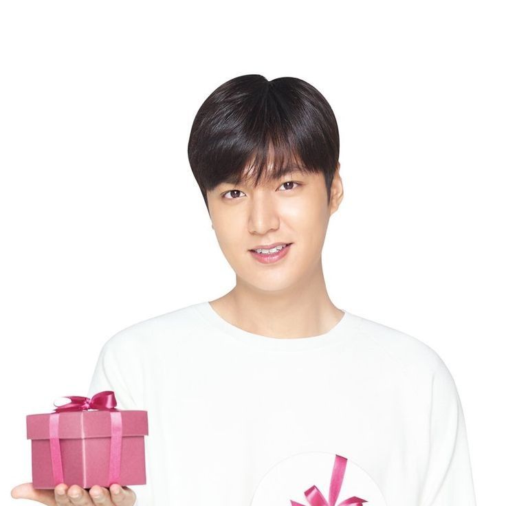 イ・ミンホの最近の活動ショット