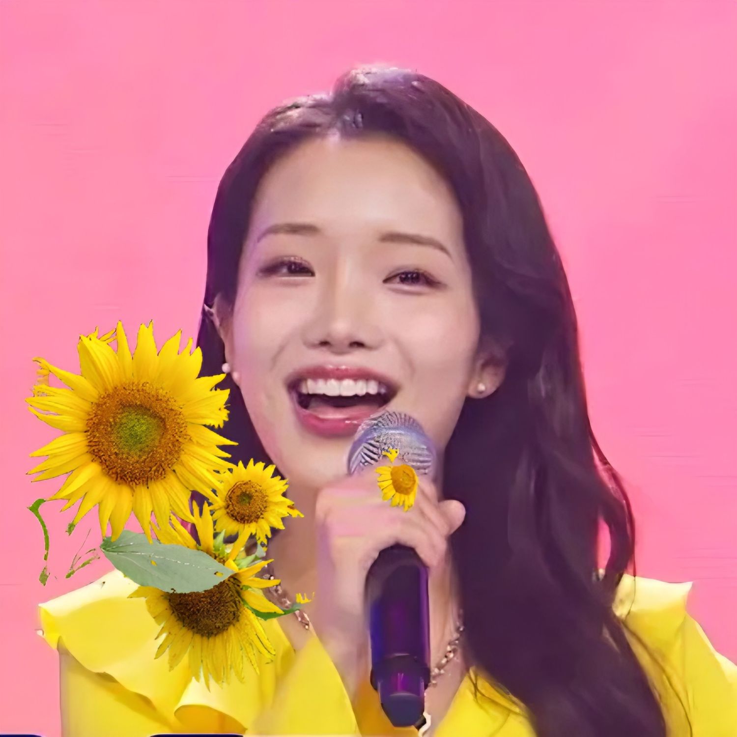 A moment captured by a fan of Kim Soyeon (2004)