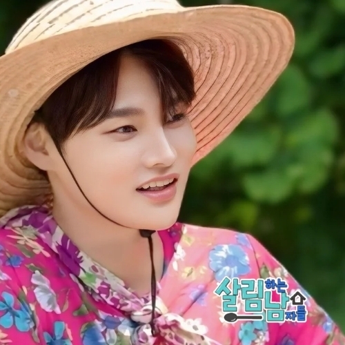 Behind-the-scenes cut of Park Seojin