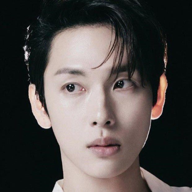Recent activity shot of Lim Siwan