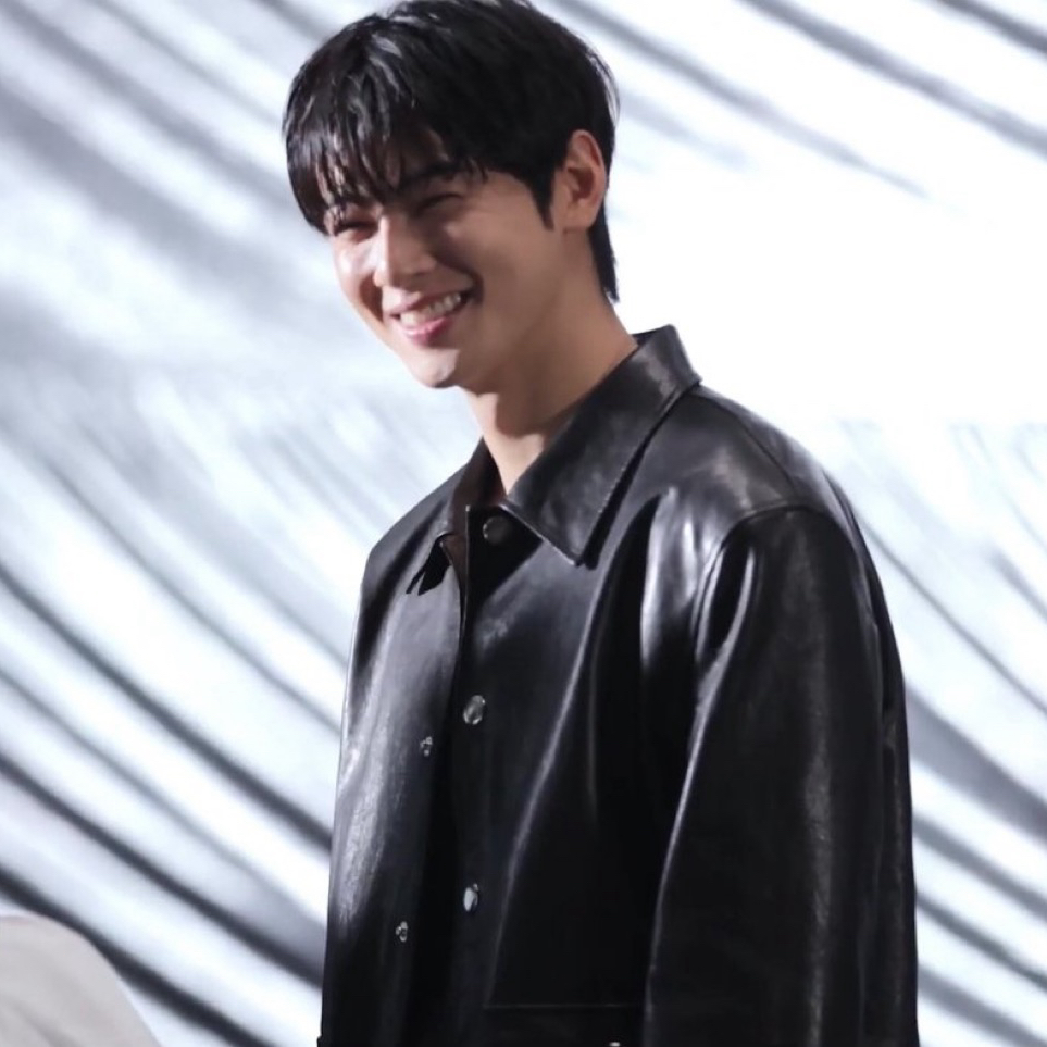 Momen yang diabadikan oleh penggemar Cha Eunwoo