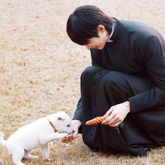 A moment captured by a fan of Byeon Wooseok