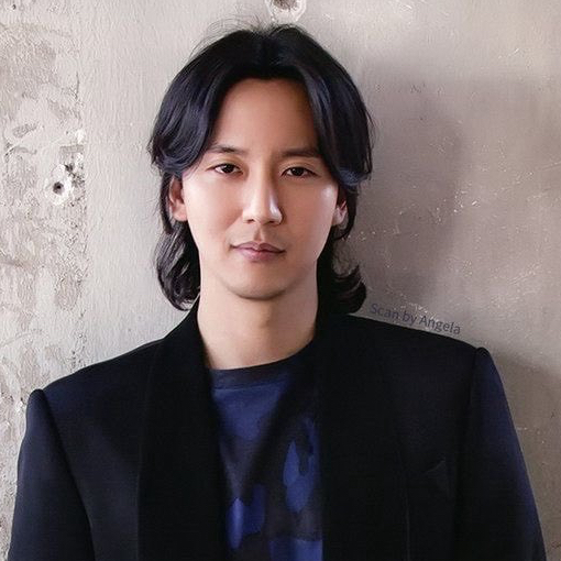 Behind-the-scenes cut of Kim Namgil