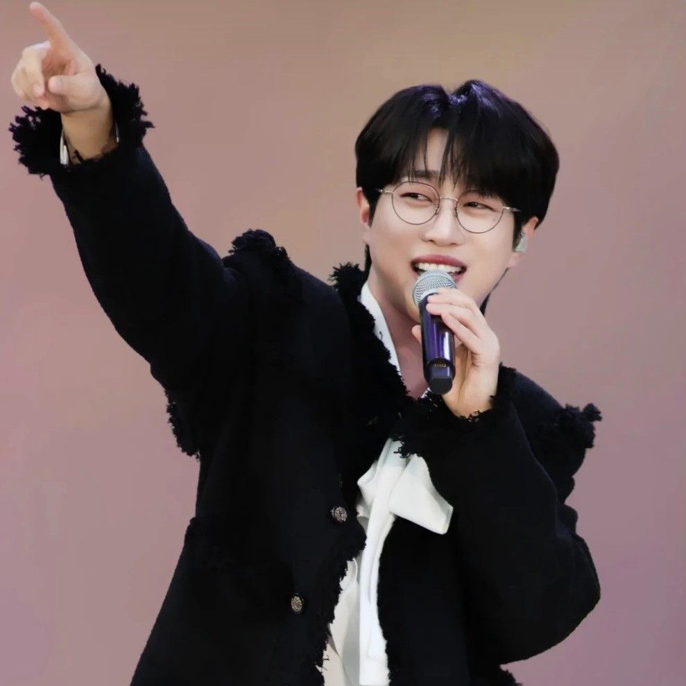 Behind-the-scenes cut of An Sunghoon