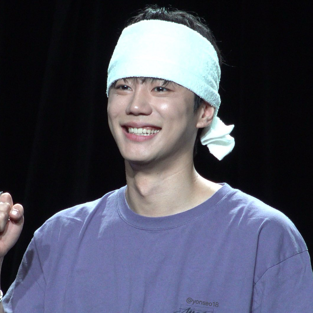 Recent activity shot of Lee Junyoung