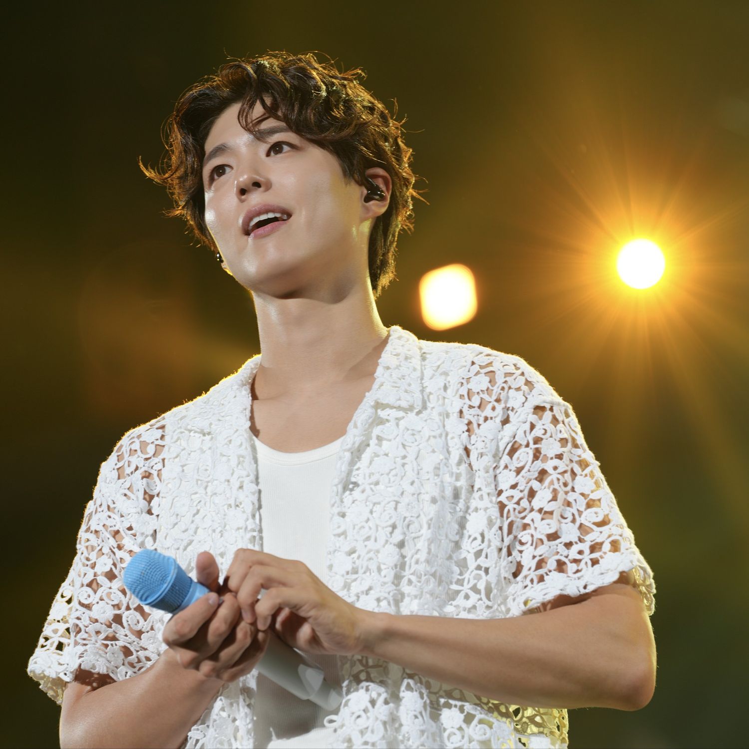 Behind-the-scenes cut of Park Bogum