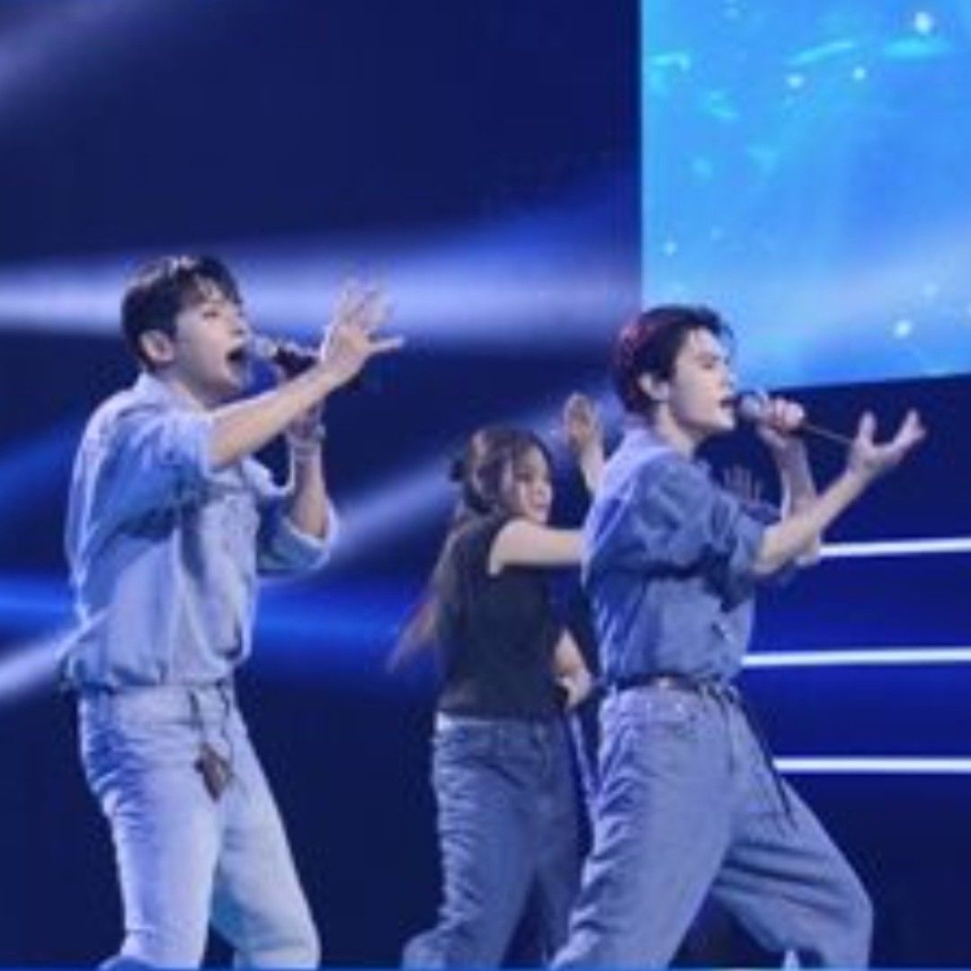 A moment captured by a fan of Seong Ri