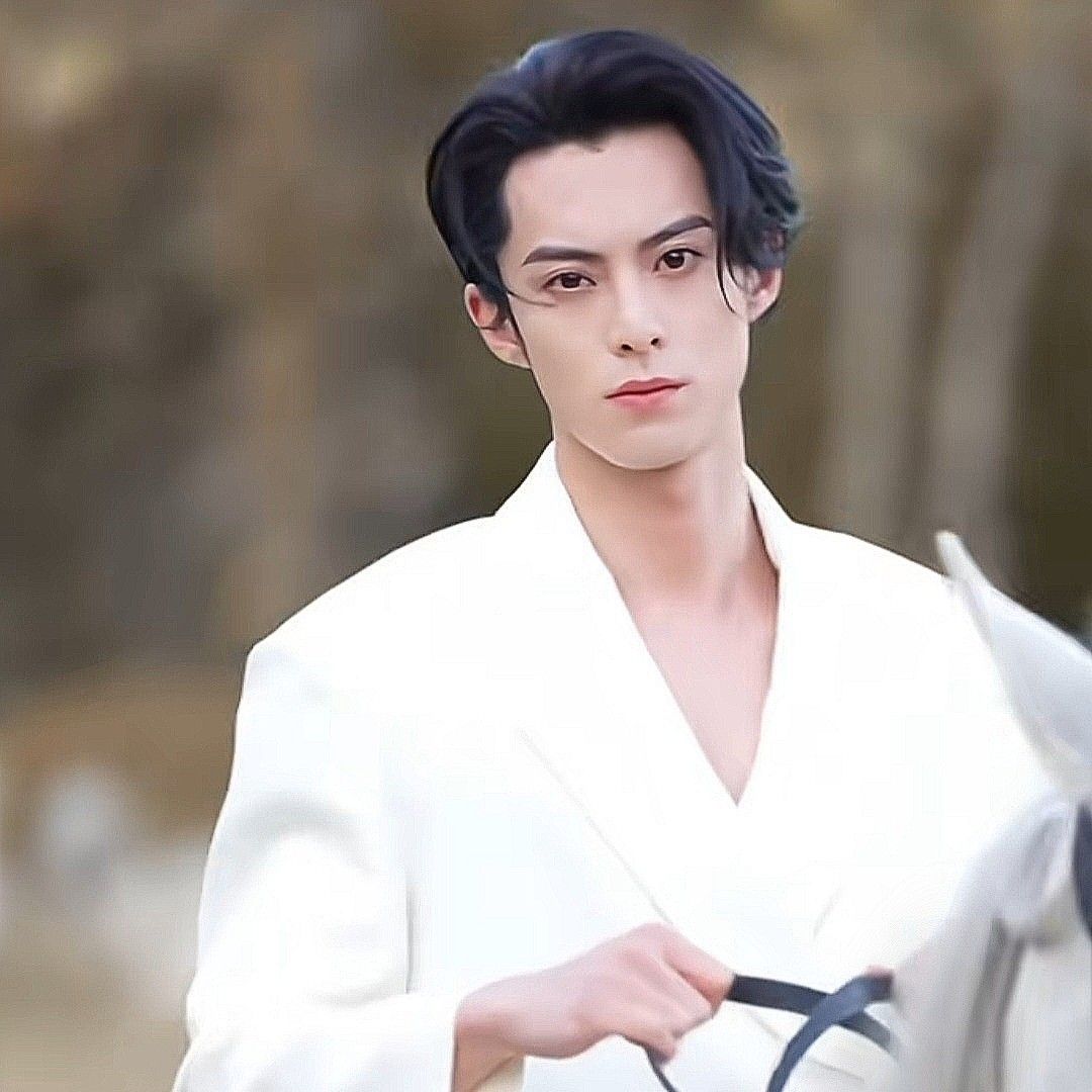Latest photo of Dylan Wang