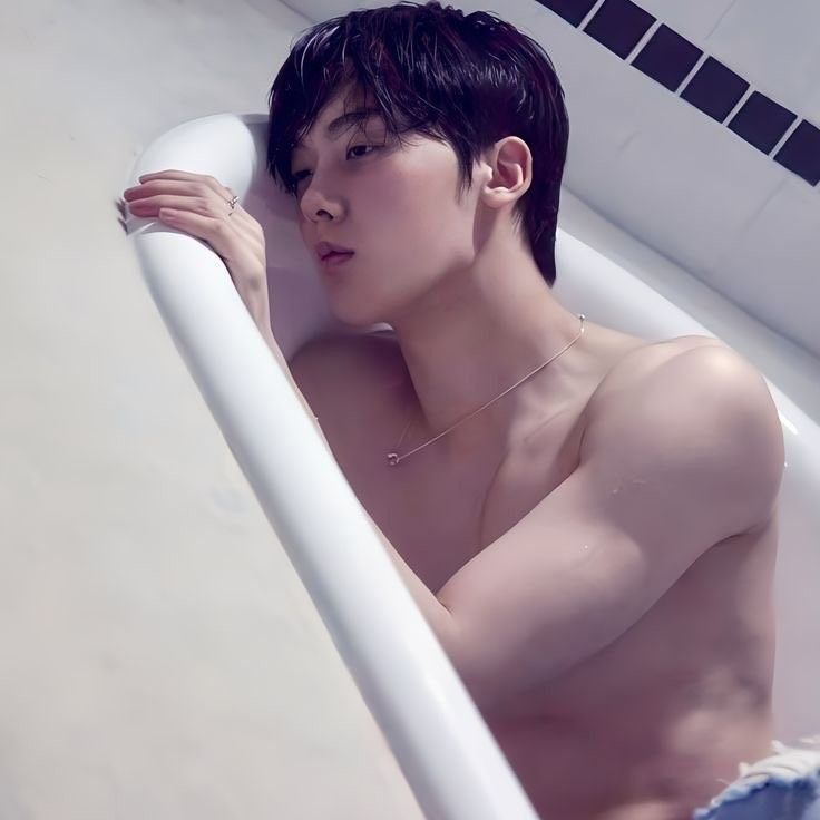 Behind-the-scenes cut of Yoon Sanha