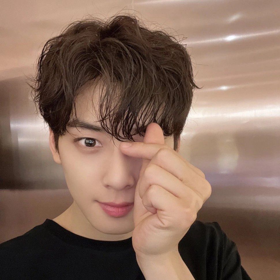 Momen yang diabadikan oleh penggemar Cha Eunwoo