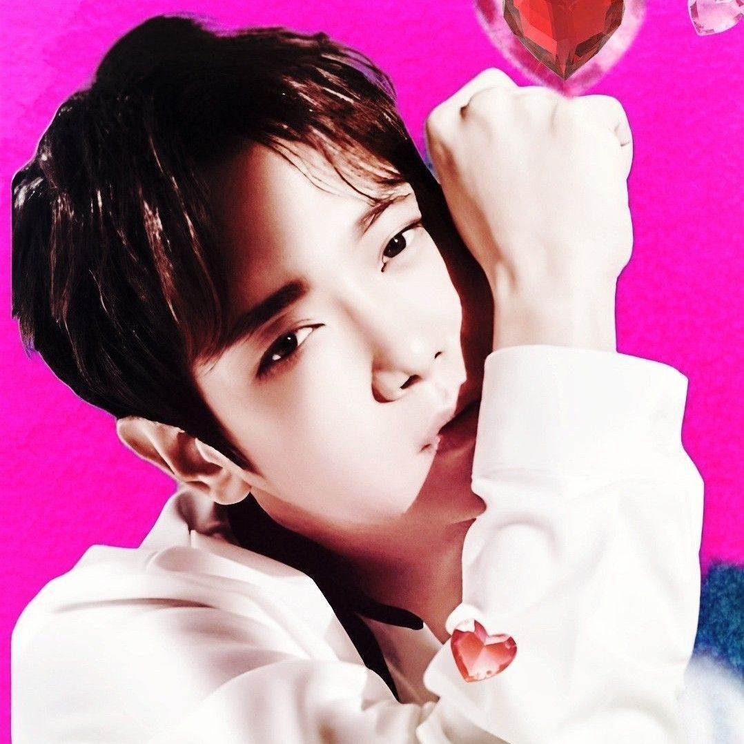 Behind-the-scenes cut of Hwanhee