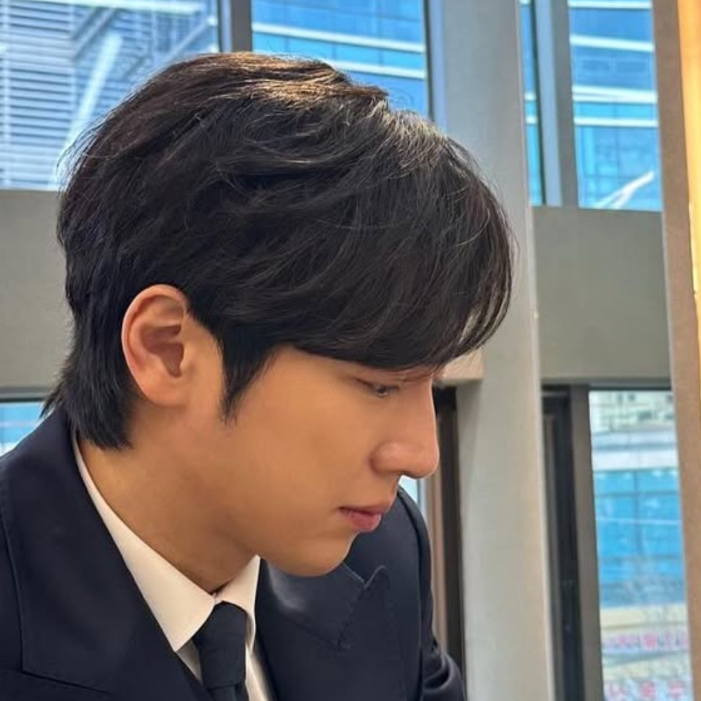 A moment captured by a fan of Lee Sangyeob