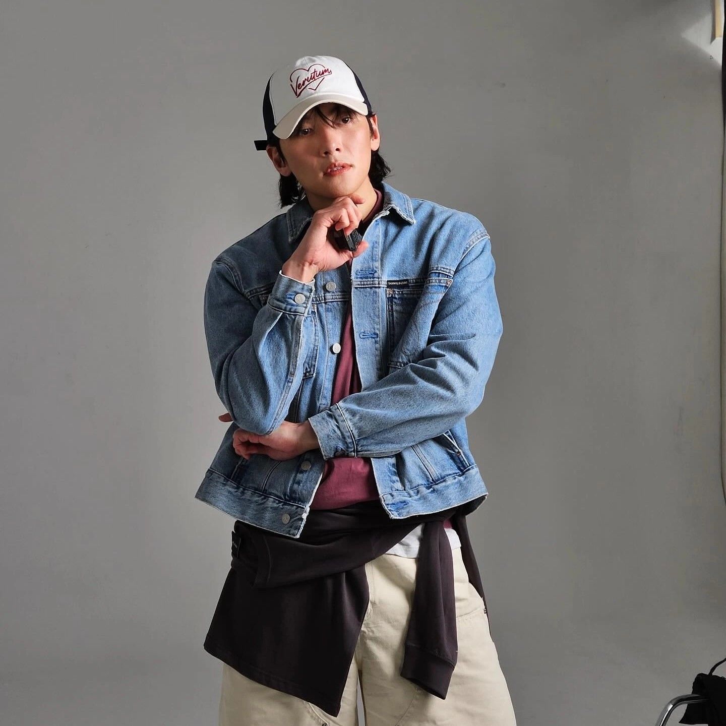 Behind-the-scenes cut of Ji Changwook