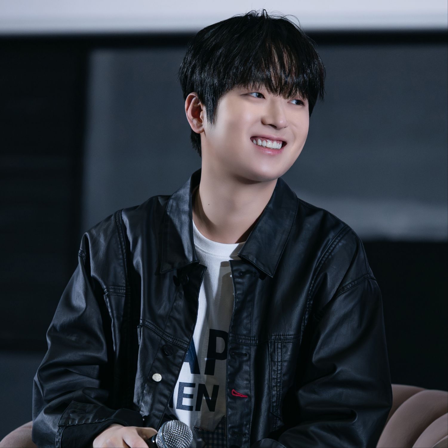 李灿元的最新照片