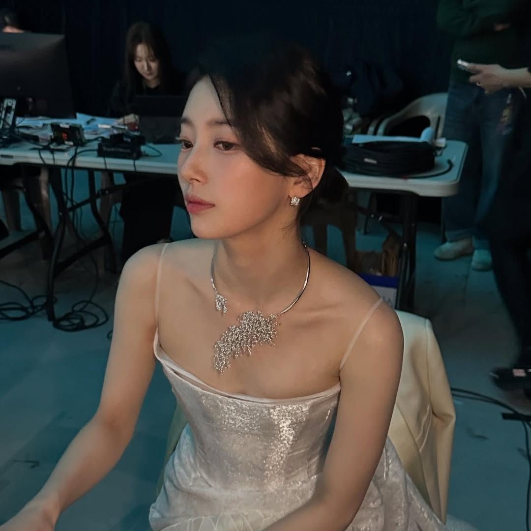 Foto kegiatan terbaru dari Bae Suzy