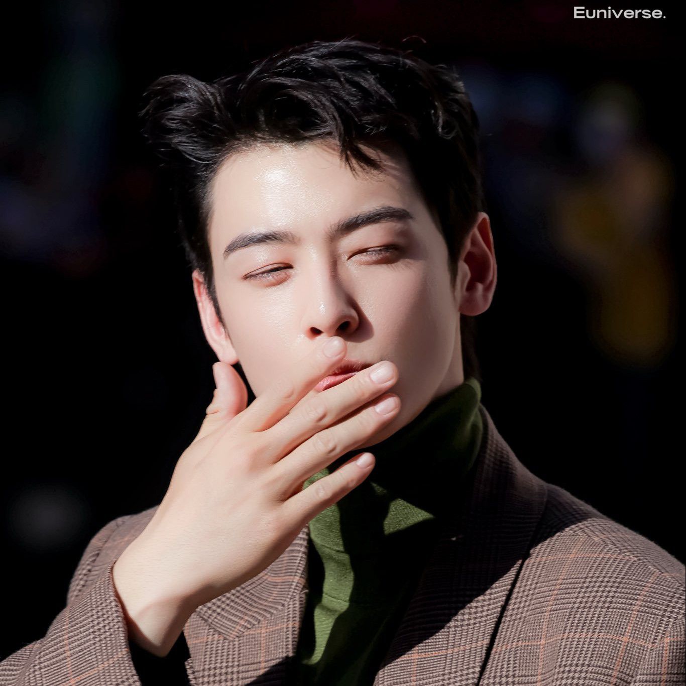 Recent activity shot of Cha Eunwoo