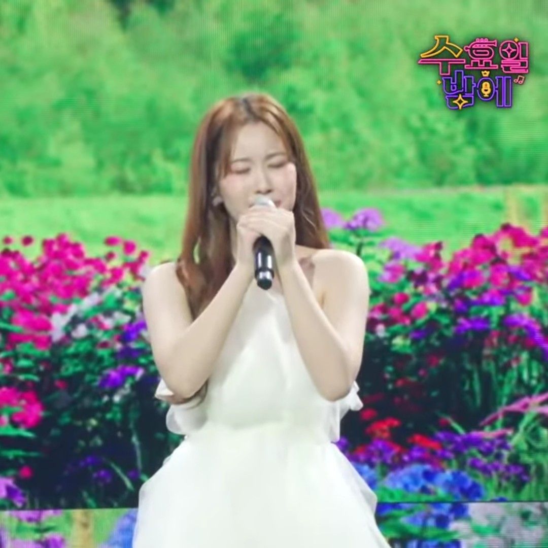 A moment captured by a fan of Oh Yujin