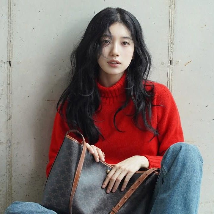 A moment captured by a fan of Bae Suzy