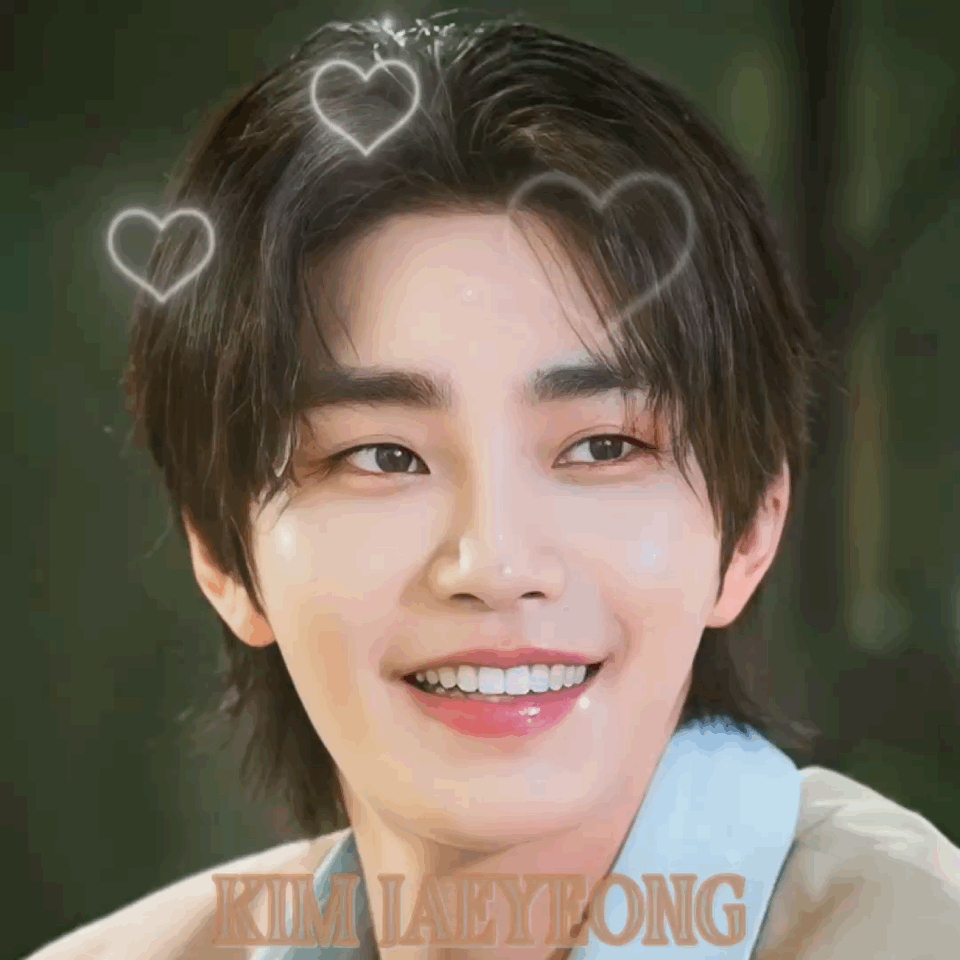 Behind-the-scenes cut of Kim Jaeyoung