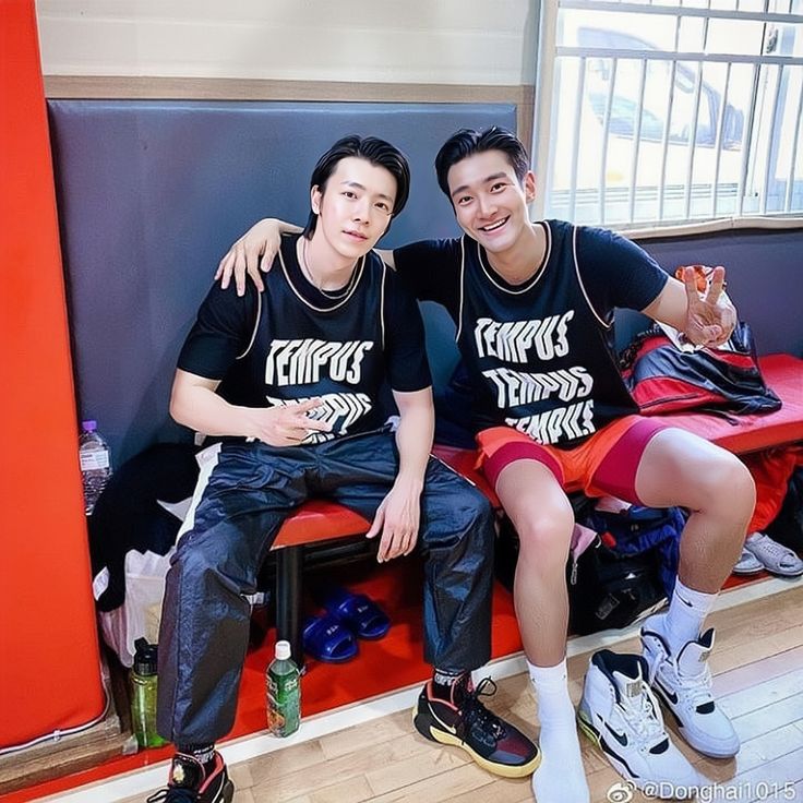 Recent activity shot of Choi Siwon