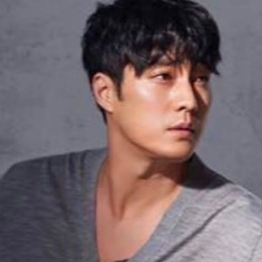 Recent activity shot of So Jisub