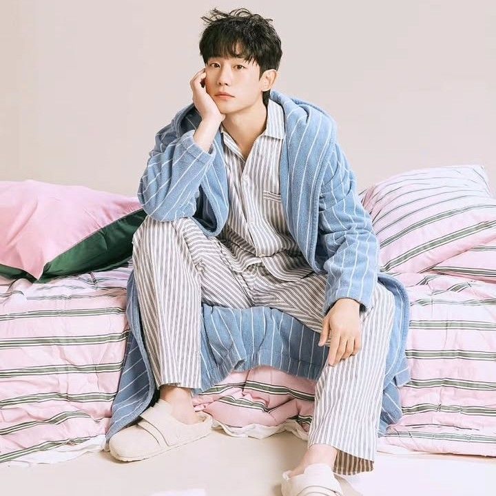 Latest photo of Jung Haein