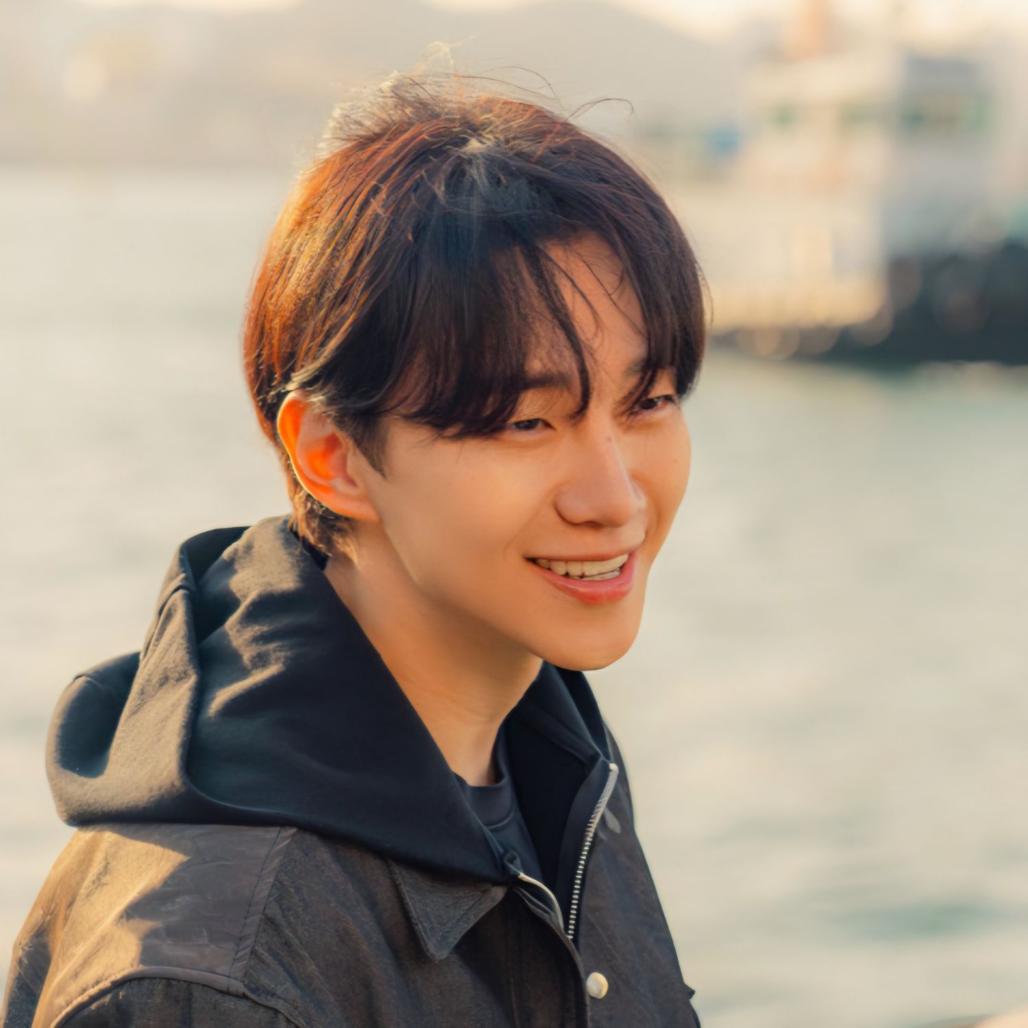 粉丝拍下的李俊昊瞬间