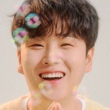 Recent activity shot of Song Minjun