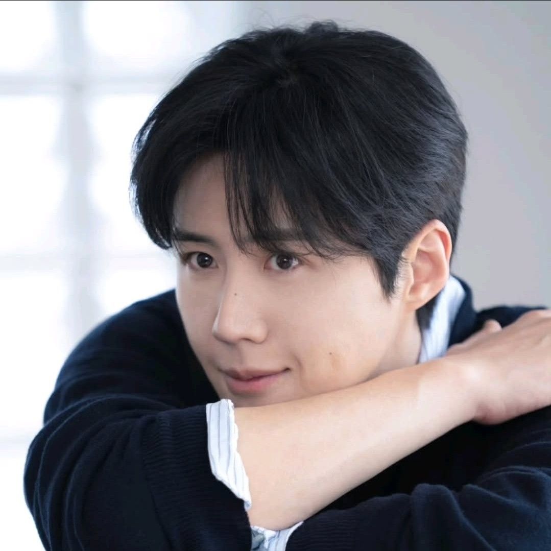 Latest photo of Kim Seonho